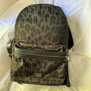 Dolce & Gabbana Grey Leopard Print Backpack 🖤